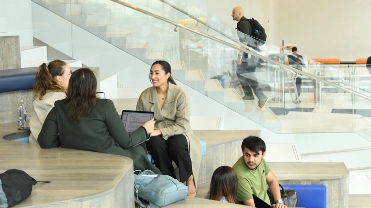 Students on the new Manhattanville campus at Columbia Business School